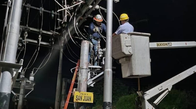 Instalan nuevo reconectador de 15 kV en la subestación Lagunillas