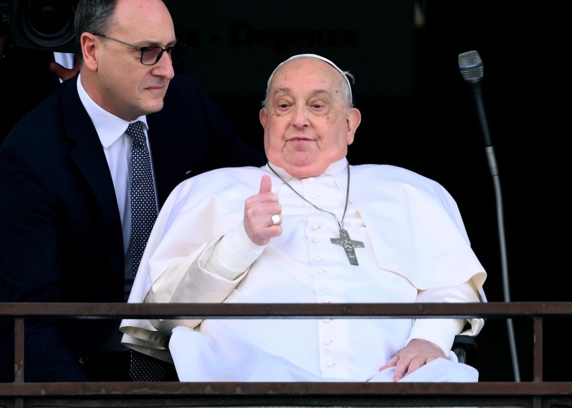 ¡El Papa Francisco es dado de alta!: regresa al Vaticano tras 38 días hospitalizado