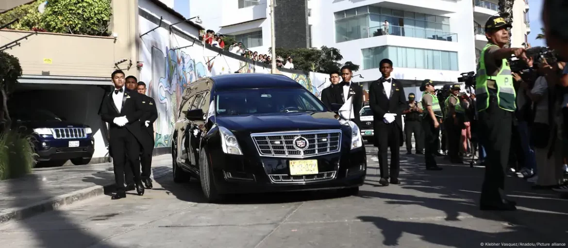 Marios Vargas Llosa fue cremado tras un funeral privado