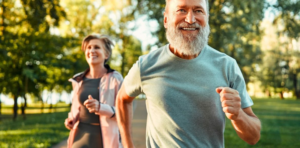 Las siete reglas para la longevidad según un nutricionista de 101 años graduado de Harvard