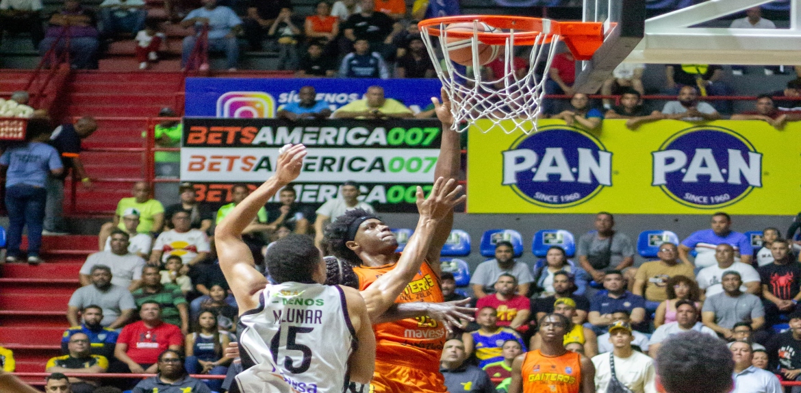 Gaiteros del Zulia vence con autoridad a Gladiadores y empata la serie