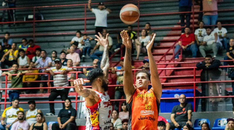 Gaiteros del Zulia derrota a Pioneros y se acerca a la final