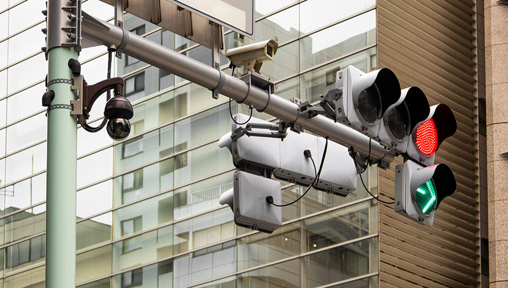 Instalarán cámaras inteligentes en semáforos de Caracas para sancionar infracciones