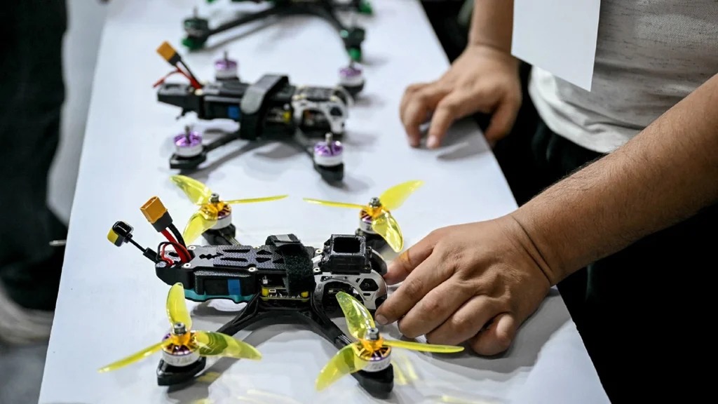 Gobierno de Venezuela prohíbe por 30 días la compra, venta y uso de drones en todo el país