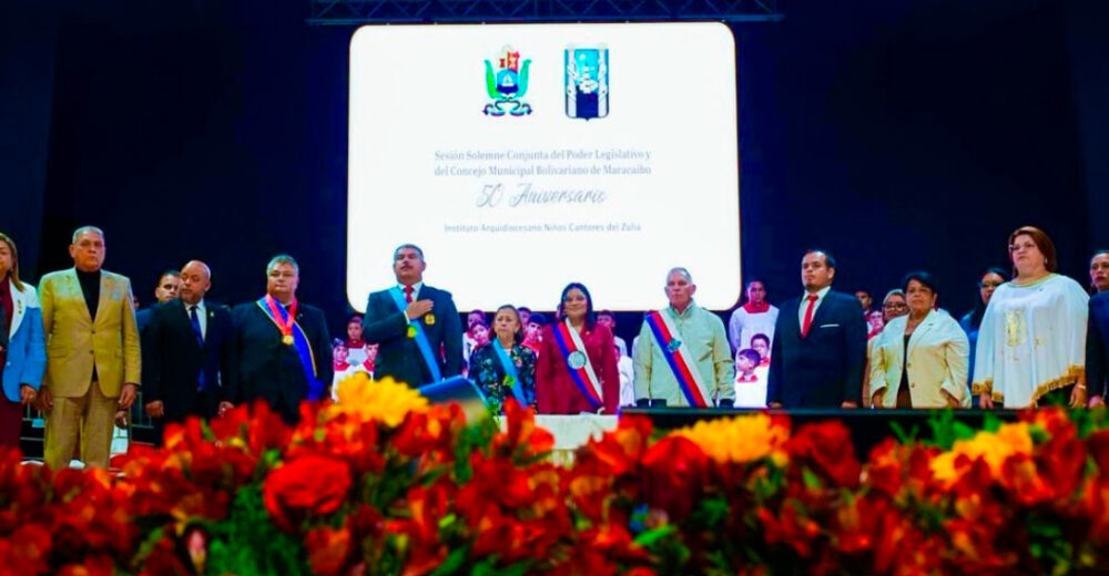 Gobernación Impuso Orden Relámpago del Catatumbo “Gran Collar” al Instituto Niños Cantores del Zulia