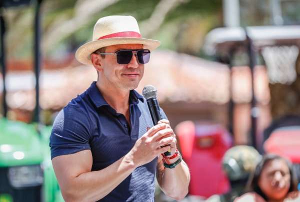 Presidente Noboa refuerza lucha contra crimen y anuncia mejoras en cárceles de Ecuador