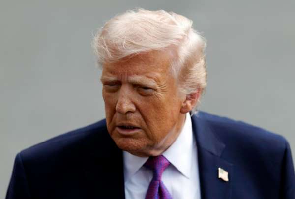 Trump anuncia posible acuerdo con Irán y pospone ataques por cinco días