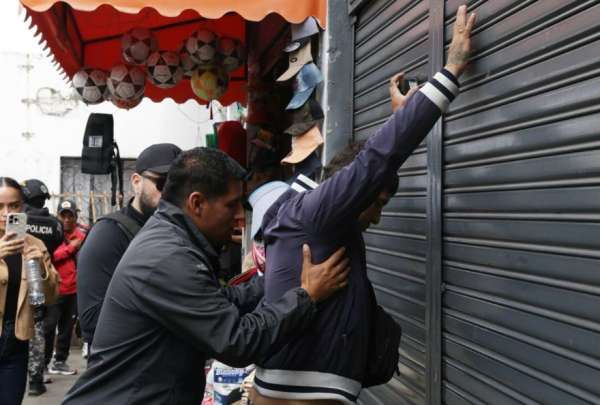 Operativo Pandora en Ibarra: clausuran hostales sin permisos y revisan migración