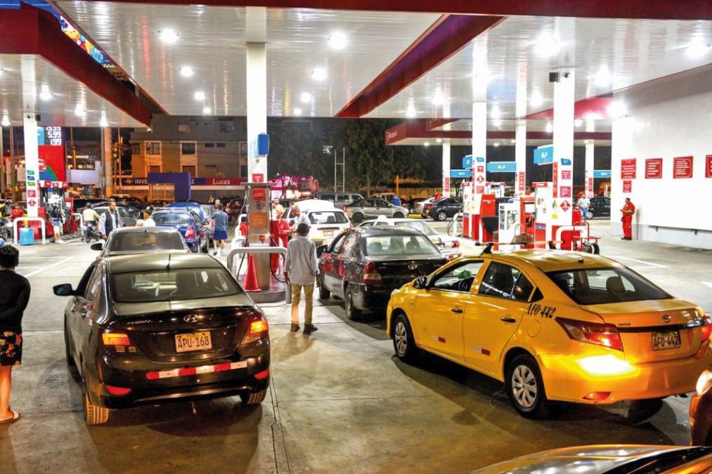 Perú otorga bono de S/120 a taxistas que usan gas natural en Lima, Callao e Ica