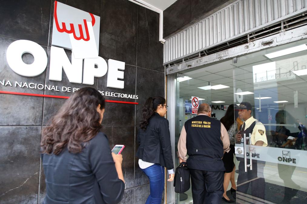 Perú: ONPE proyecta 60% de resultados presidenciales a medianoche del 12 de abril