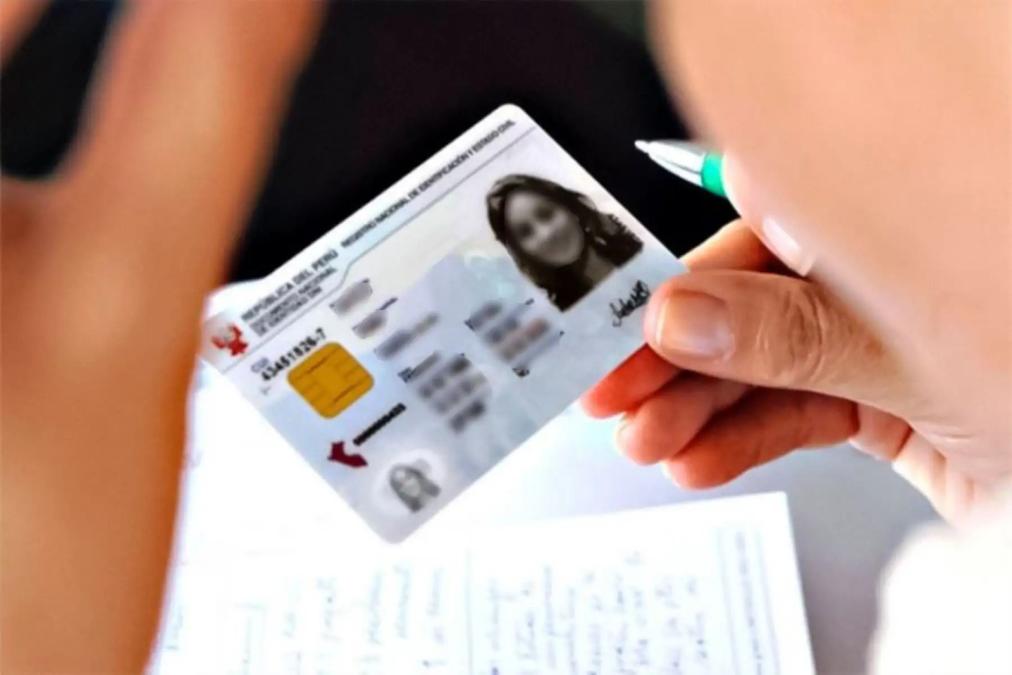 Perú: Reniec extiende atención hasta medianoche para actualizar padrón electoral 2026